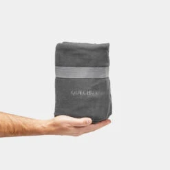 Quechua COUVERTURE EN POLAIRE - 150 X 130 CM 7 Quechua COUVERTURE EN POLAIRE - 150 X 130 CM -Quechua couverture en polaire 150 x 130 cm 2